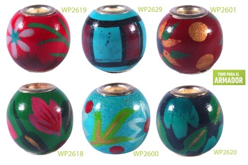 BOLITAS DE MADERA PINTADAS A MANO Y REPUJADAS CON METAL WP-2620